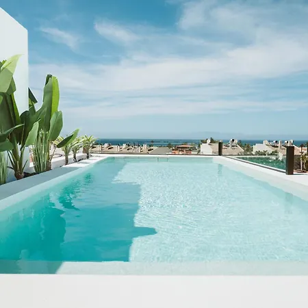 -atlantic- By Myhomeintenerife-com, Luxury Private Heated Pool Villa Palm-mar