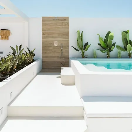 -atlantic- By Myhomeintenerife-com, Luxury Private Heated Pool *